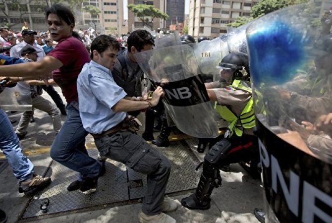 Nine South American countries condemn Venezuela clashes 