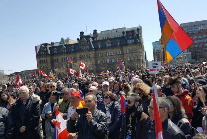 Манифестанты призвали власти Канады оказать давление на Турцию в вопросе признания 
Геноцида армян