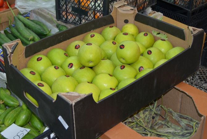 ՍԱՊԾ-ն իրացման մի շարք կետերում արգելել է ադրբեջանական ծագման խնձորի 
վաճառքը