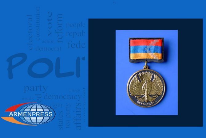 Военнослужащий АО НКР Мгер Арзуманян посмертно награжден медалью "За боевые 
заслуги"
