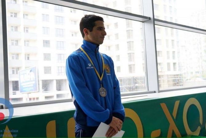 Владимир и Азат Арутюняны с успехом выступили на открытом первенстве по прыжкам в 
воду на Кубке Украины