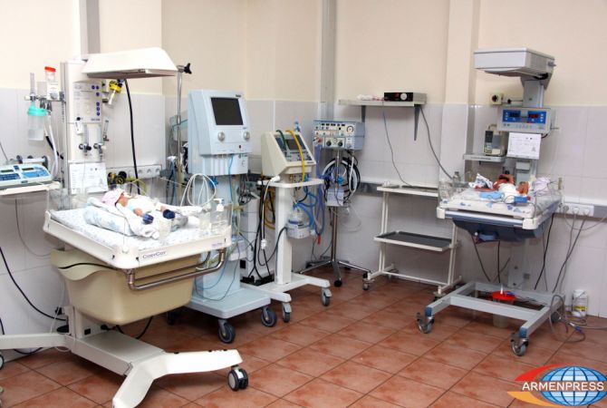 2 girls of newborn quintuplets in critical but stable condition