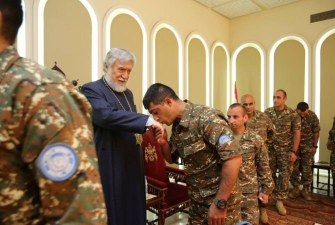 Catholicos Aram I holds meeting with UNIFIL Armenian peacekeeping contingent 