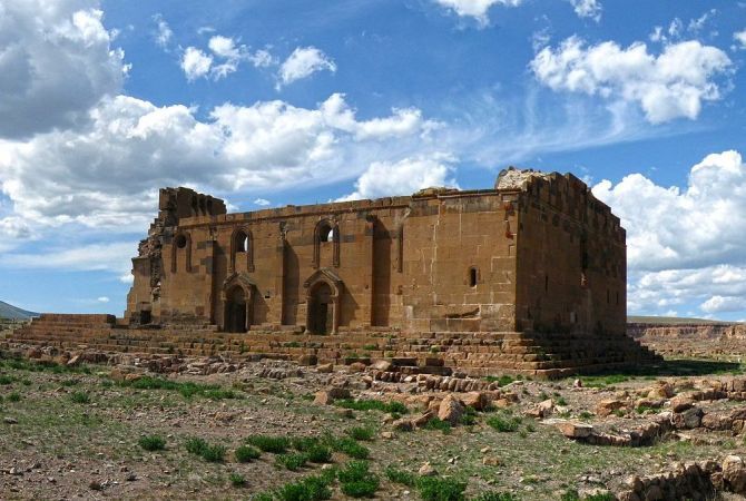 Armenia to submit ancient Yereruyk Basilica for UNESCO world heritage list 