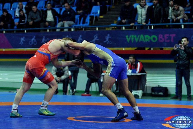 Armenia’s freestyle wrestling team departs for Belarus 