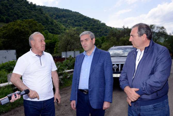 Министр транспорта, связи и ИТ Армении ознакомился с процессом ремонтных работ 
дороги, проходящей через общину Ахарцина