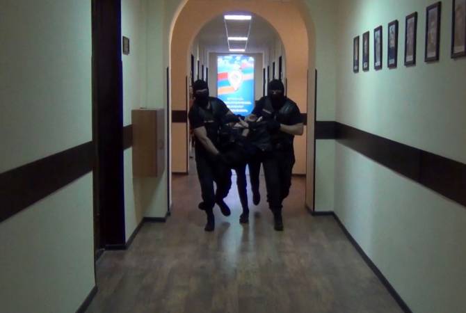  Сотрудники полиции задержали мужчину, который разыскивался по делу обезвреженной 
в Вагаршапате группы 
