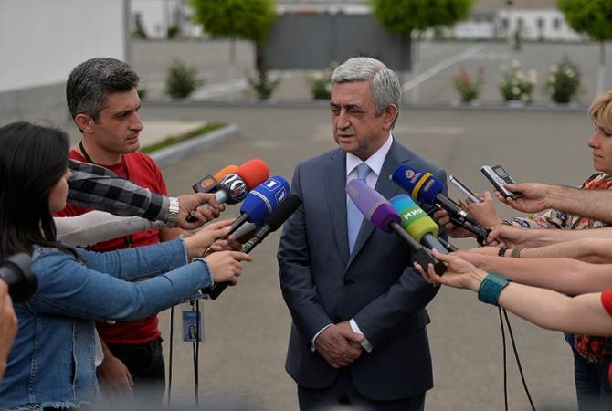 Премьер-министр Армении Карен Карапетян не имеет причин для отставки: президент 
Армении Серж Саргсян