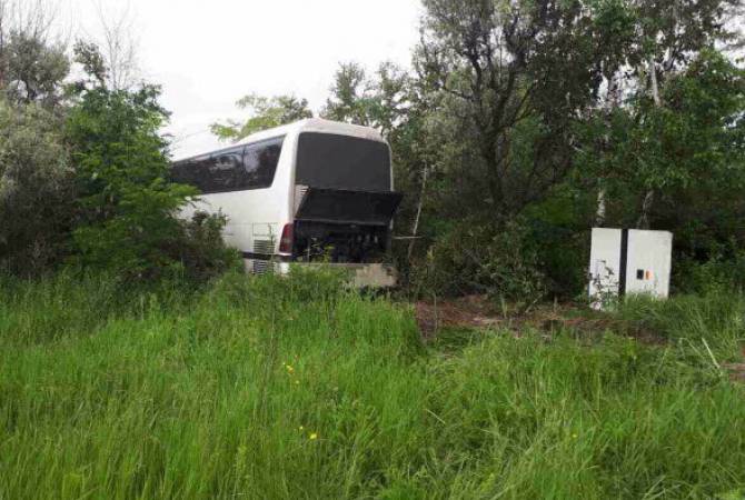 Passenger bus en route Moscow-Yerevan crashes in Voronezh, three injured 