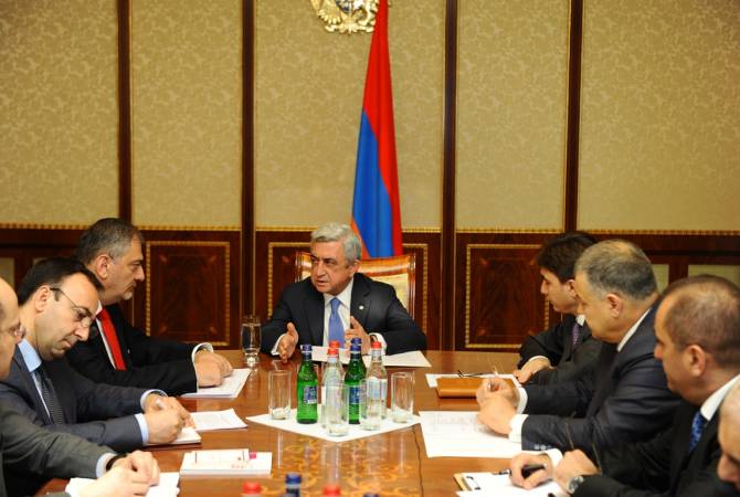 President Sargsyan chairs consultation on public service system reforms 