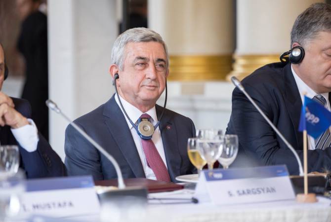 Президент Армении Серж Саргсян в Брюсселе принял участие в саммите ЕНП в 
расширенном составе
