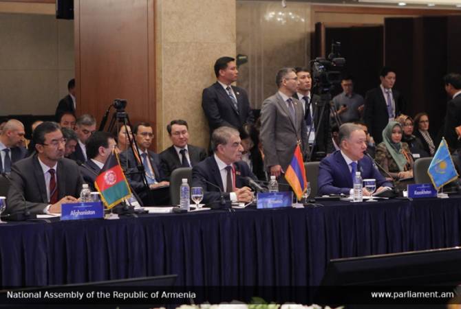 تطبيق حق تقرير المصير ليس له بديل في مسألة ناغورنو كاراباغ
-رئيس برلمان أرمينيا خلال الاجتماع الأورسي لرؤساء البرلمانات في سيول-