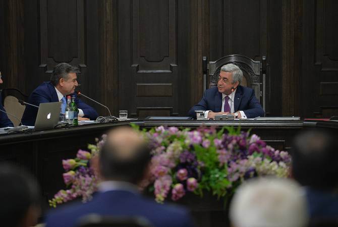 Премьер-министр Армении Карен Карапетян настроен решительно в деле полного претворения в жизнь программы правительства Армении