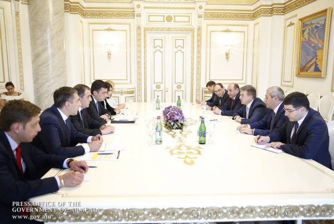 Armenia’s PM hosts Georgian delegation led by Economy Minister
