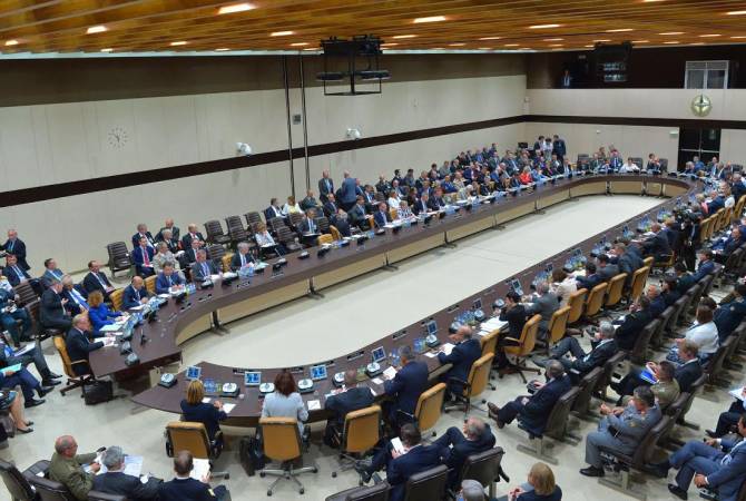 Armenia’s defense minister attends NATO Resolute Support participating states’ session 