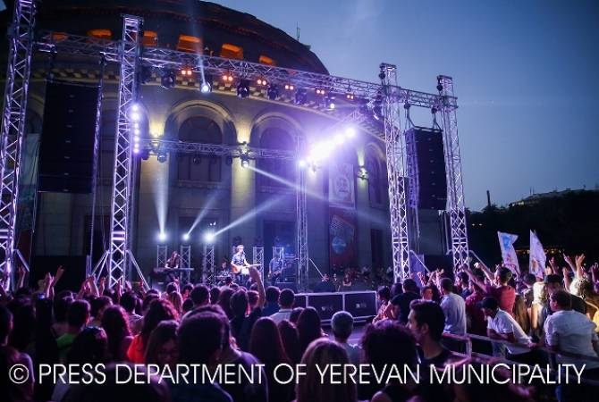 في إطار مهرجان «صيف يريفان- 2017»، انطلاق حفلات «يريفان روك» في ساحة الحرية في العاصمة 
الأرمينية