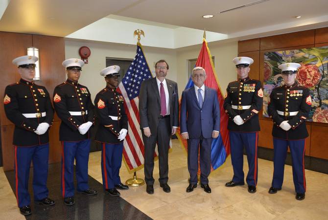Президент Армении Серж Саргсян направил поздравительное послание президенту США Дональду Трампу