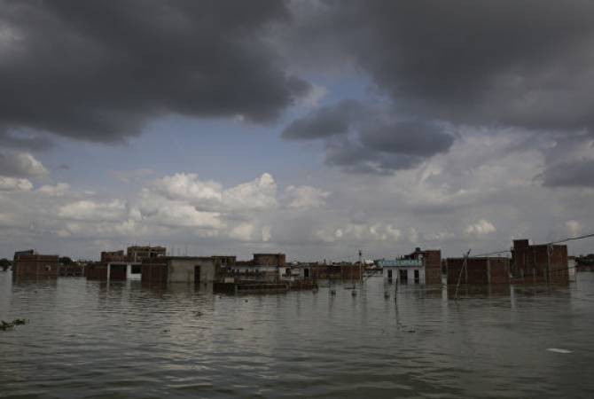 В Индии число погибших от наводнений превысило 80 человек

