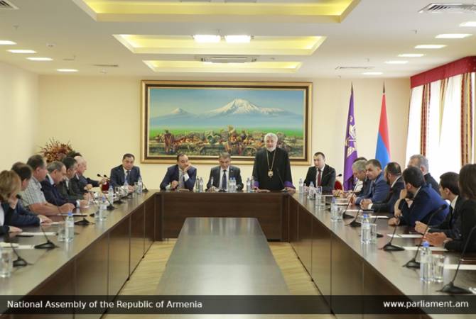 Parliament Speaker Babloyan’s delegation meets with Armenian community representatives in 
Moscow