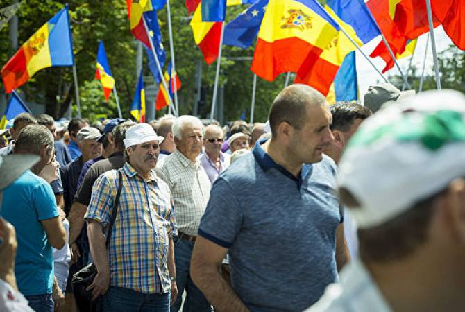 В Кишиневе проходят митинги за и против смешанной избирательной системы
