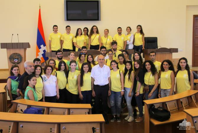 Зампредседателя НС Республики Арцах принял группу молодежи из армянской Диаспоры