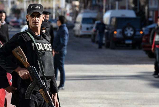 В Египте неизвестные обстреляли полицейскую автоколонну