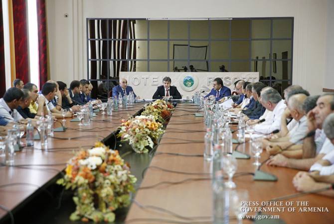 PM visits Tavush province, highlights provision of modern & quality education 