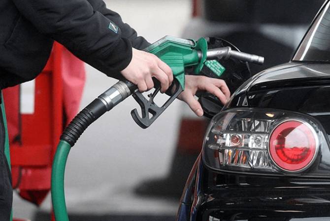 СМИ: в Британии хотят запретить автомобили, работающие на бензине и дизеле