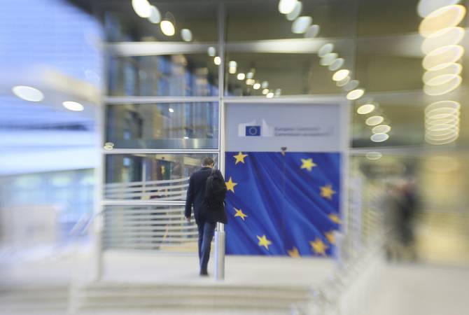 ЕК объявила о готовности защищать европейские интересы от санкций США