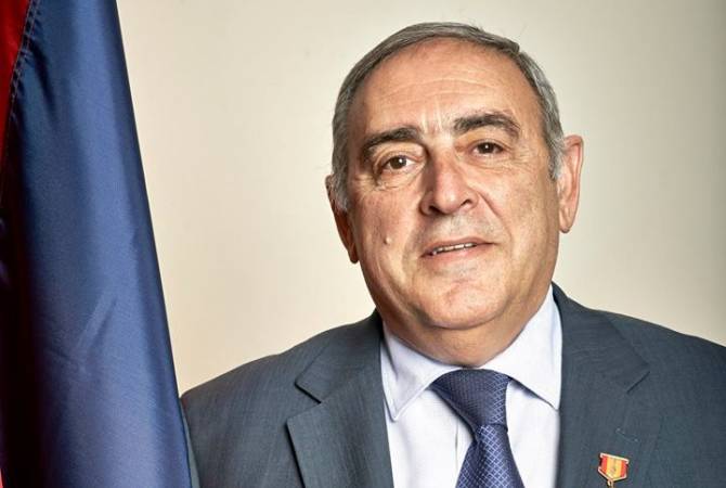 تعتزم إحدى الشركات الكبرى في أبوظبي القيام باستثمارات واسعة النطاق في أرمينيا
-كيغام غاريبجنيان، سفير أرمينبا لدى الإمارات العربية المتحدة-
