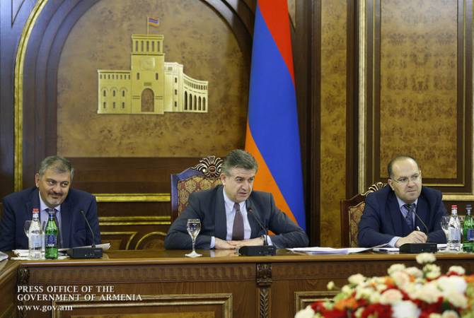 رئيس الوزراء كارن كارابيتيان يترأس جلسة اللجنة الحكومية الخاصة لإعداد وتنظيم احتفالات الذكرى المئوية 
لجمهورية أرمينيا ومعارك النصر في مايو