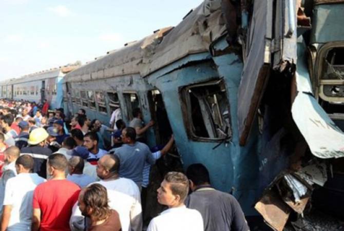 Число жертв столкновения поездов в Египте возросло до 49