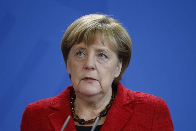 Меркель поддержала увеличение приема беженцев
