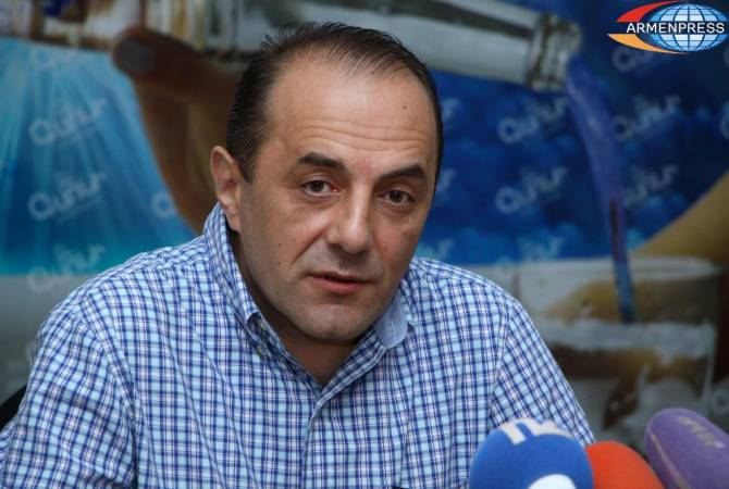 Армения должна делать более решительные шаги в направлении возвращения Арцаха за 
стол переговоров: политолог Рубен Меграбян