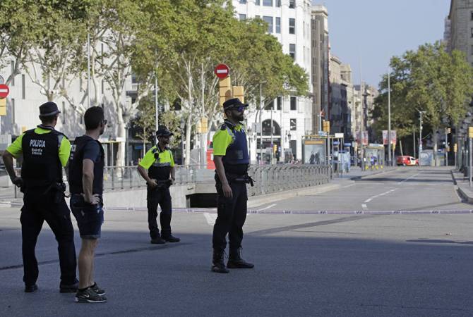 Барселона после теракта: улицы города опустели