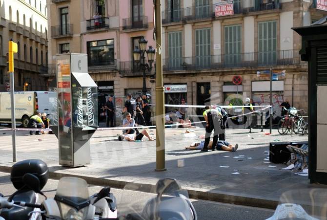 El Pais: исполнители терактов в Испании состояли в террористической ячейке из 12 
человек