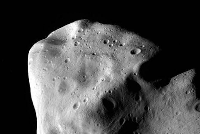 К Земле начал приближаться крупнейший со времени наблюдений астероид