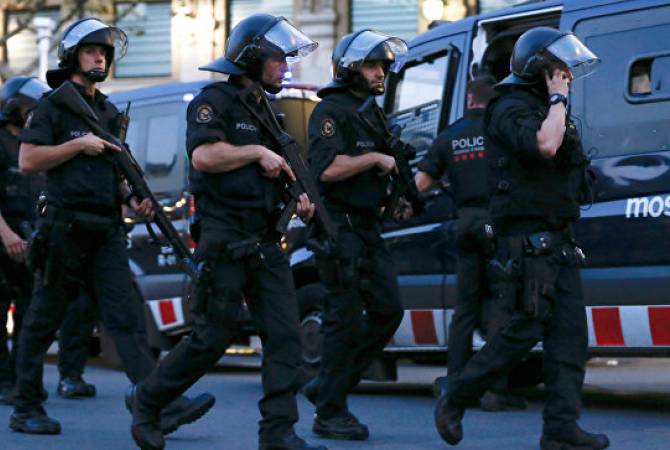 Испанская полиция ищет главного подозреваемого в теракте в Барселоне