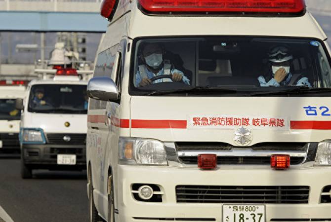 В Японии девять человек попали в больницы после удара молнии