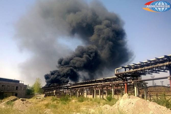 Пожар на территории завода «Наирит» в Ереване изолирован: горящее вещество не 
представляет собой опасности