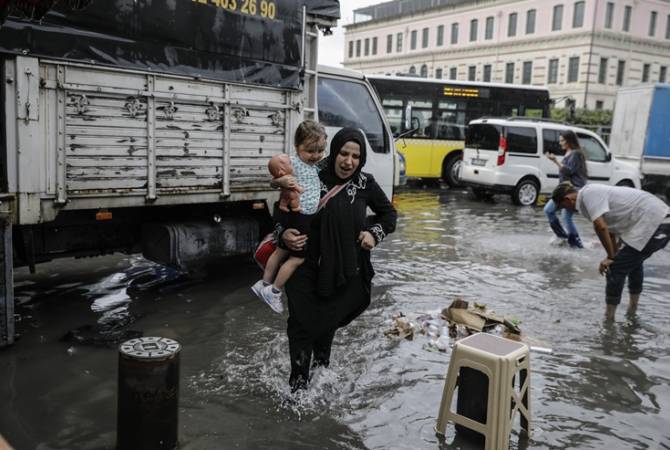 Istanbul battered by heavy rains 