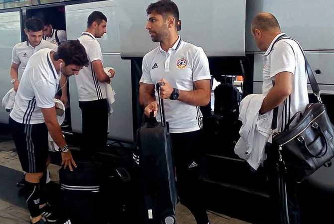 Armenian national football team departs for Romania for upcoming World Cup qualifier 