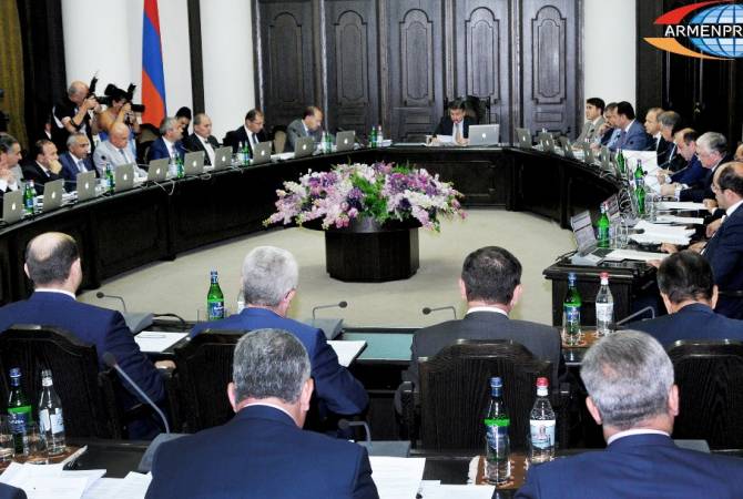 أرمينيا ستعرب عن موقفها من رغبة تركيا الانضمام إلى الاتحاد الأوراسي
-وزير التنمية والاستثمارات سورين كاريان- 