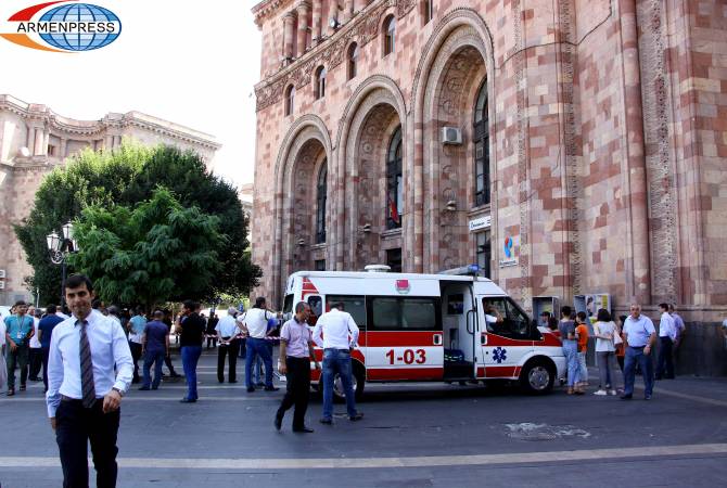 Из здания Министерства транспорта, связи и информационных технологий Армении 
эвакуировали персонал