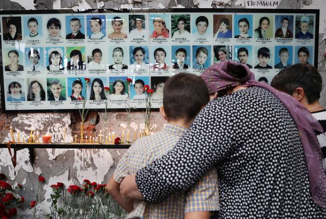 Более 1,5 тыс. человек почтили память жертв теракта в Беслане в первый день вахты