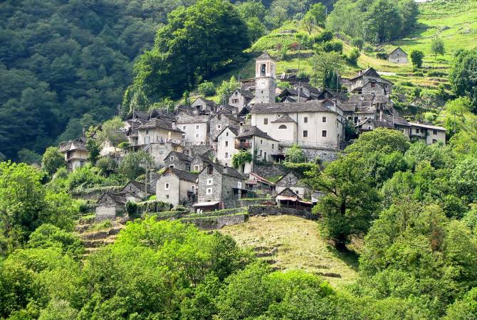 Самую маленькую деревню Швейцарии превратят в отель