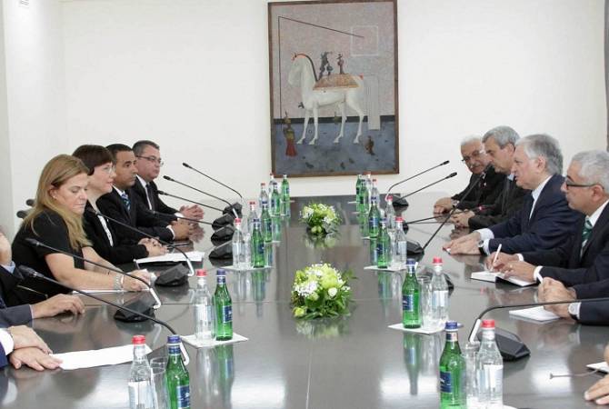 Armenian FM hosts Israeli parliamentary delegation
