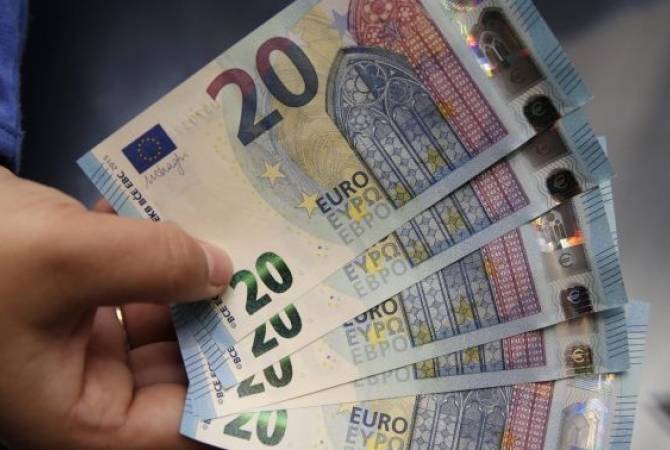 Глава Еврокомиссии предложил ввести евро во всех странах Евросоюза