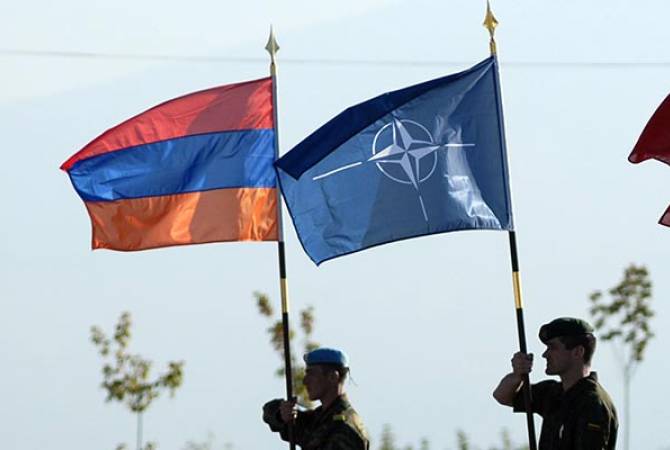 Армения официально сообщала, что не будет принимать участия в учениях НАТО в 
Грузии