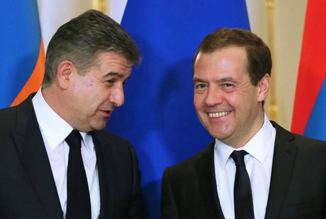 Armenian PM holds phone talk with Russian counterpart